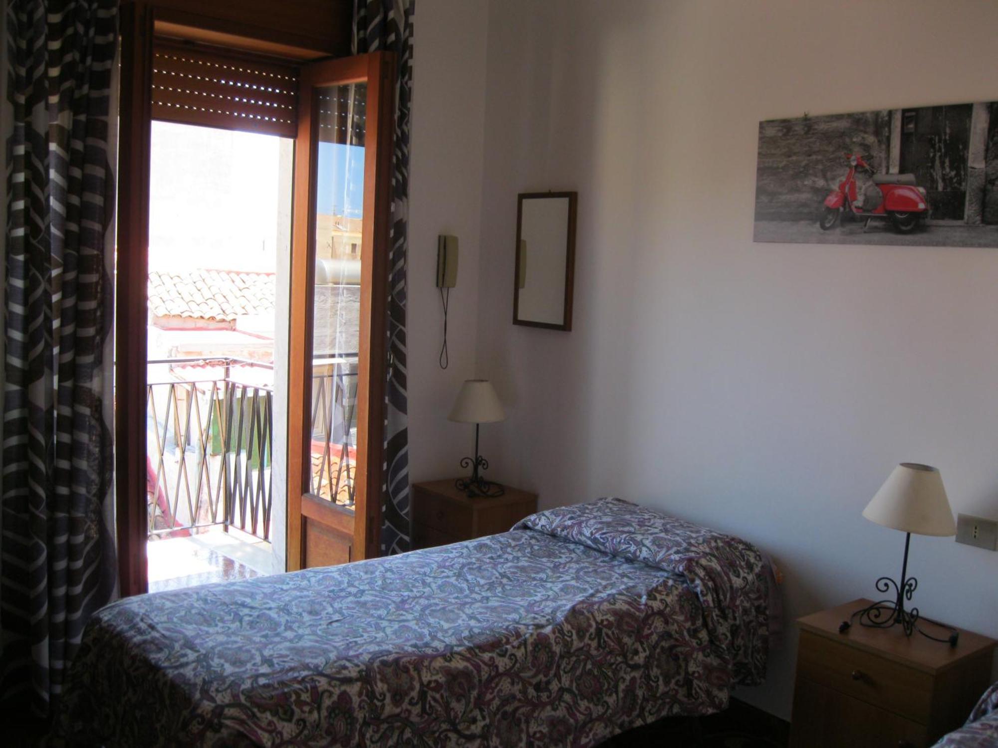 Hotel California Μιλάτσο Δωμάτιο φωτογραφία