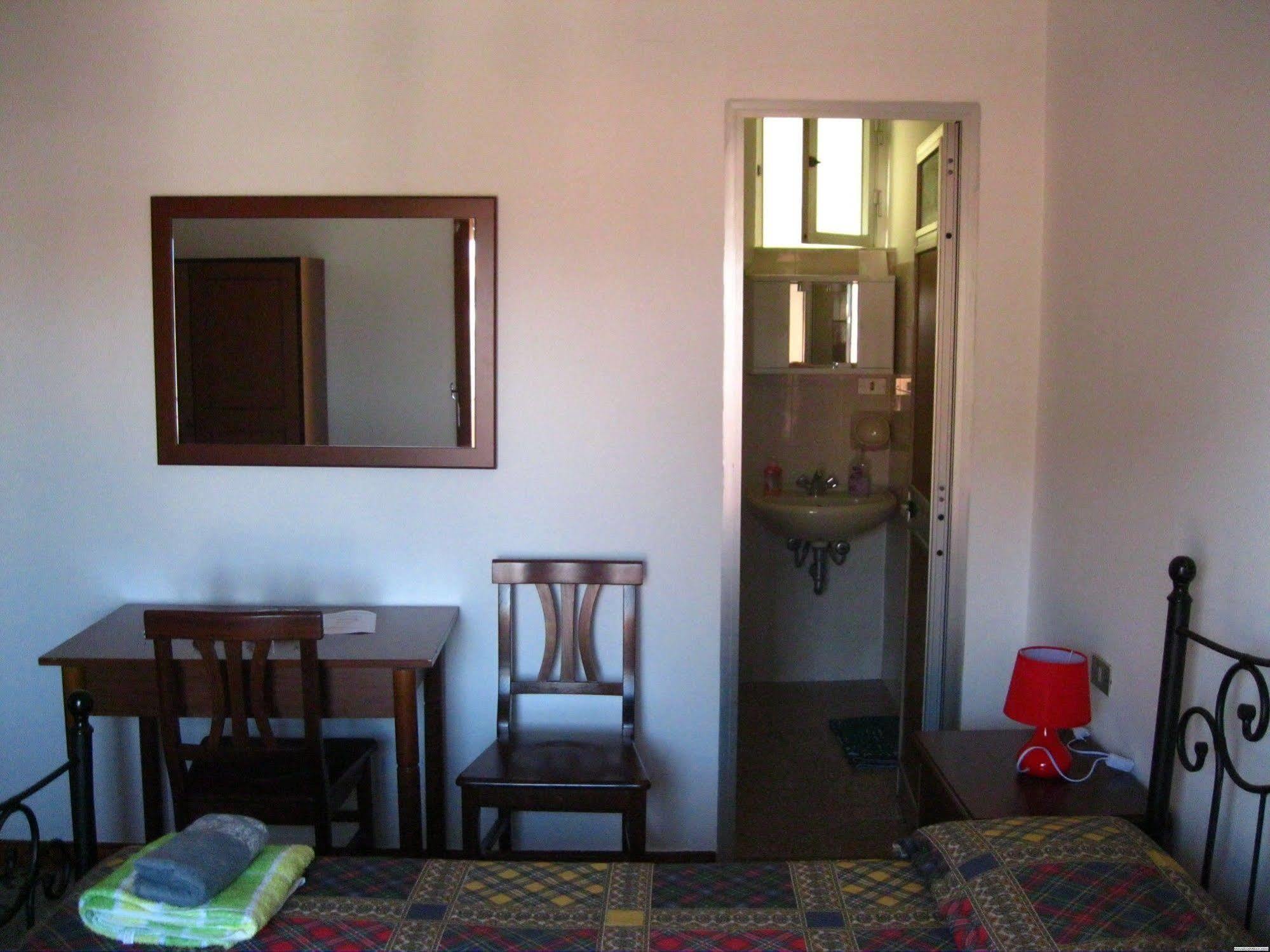 Hotel California Μιλάτσο Εξωτερικό φωτογραφία