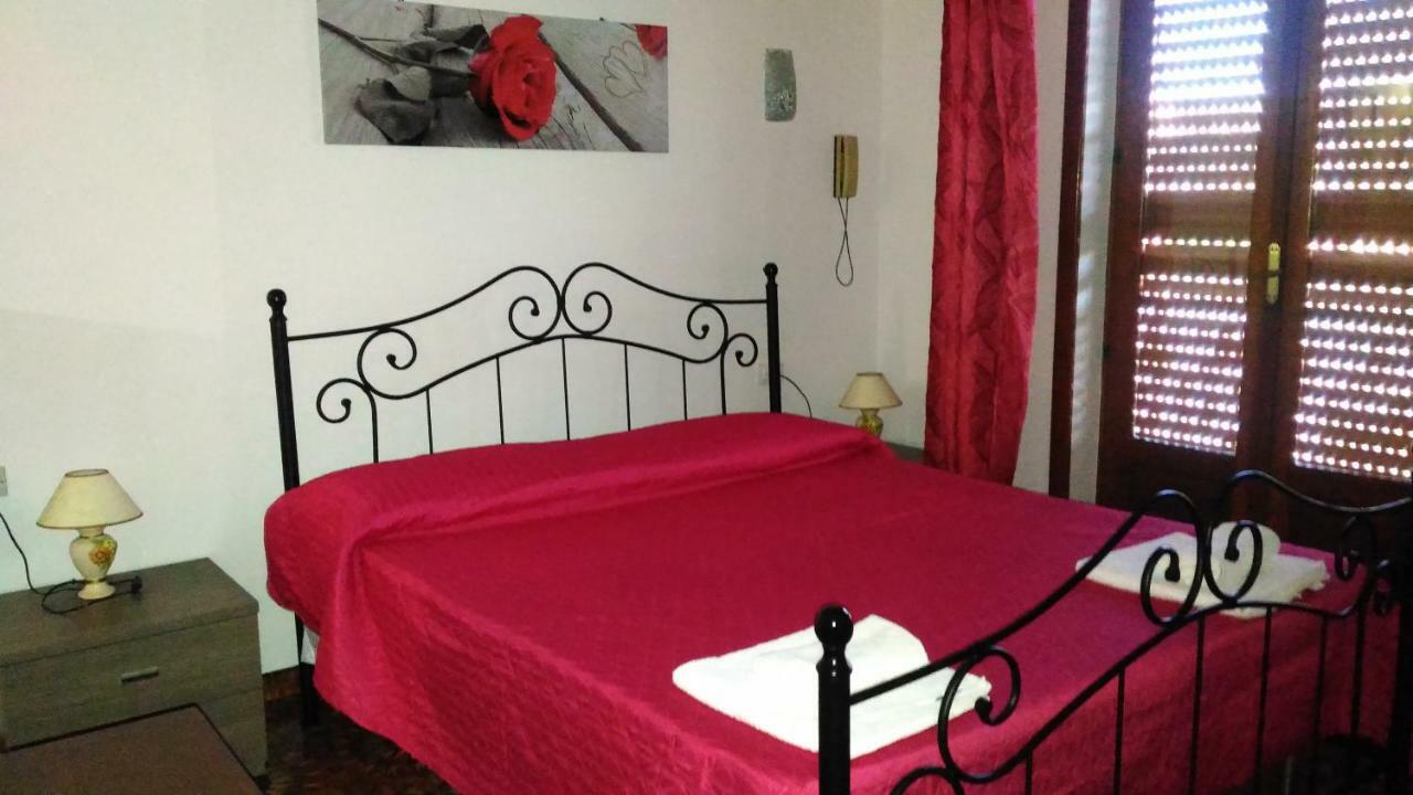 Hotel California Μιλάτσο Εξωτερικό φωτογραφία